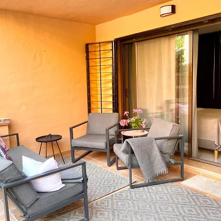 Golden Mile 2-bedroom Apartment